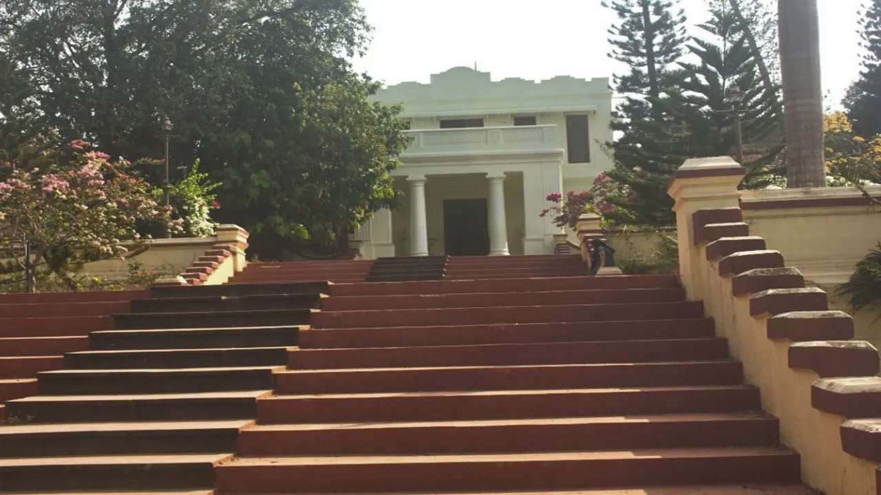 Largest Archeological Museum in Kerala - Hill palace, Tripunithura